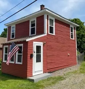 28 Capen Ave, Eastport, ME 04631