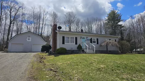 297 North Rd, Newburgh, ME 04444