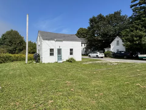 10 Brighton Ave, Vinalhaven, ME 04863