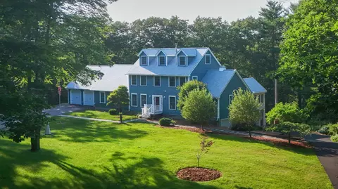 4 Blackberry Ln, York, ME 03909