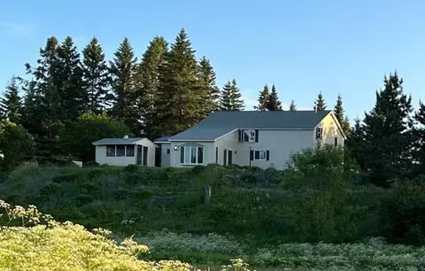 22 S Caribou Rd, Fort Fairfield, ME 04742