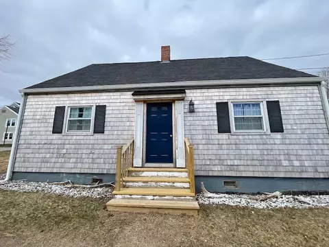 9 Orange St, Eastport, ME 04631