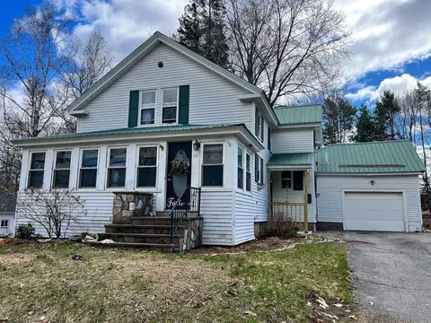 72 Enfield Rd, Lincoln, ME 04457