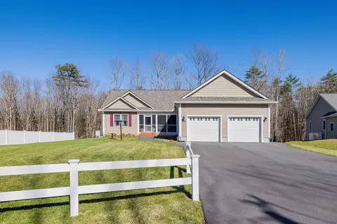64 Finch Lndg, Wells, ME 04090