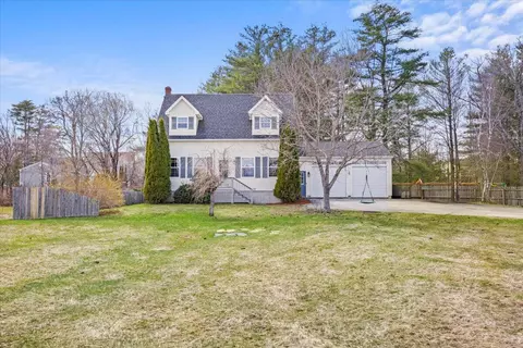 12 Hannah Dr, Gorham, ME 04038