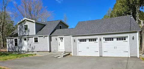 132 Forest Ave, Orono, ME 04473