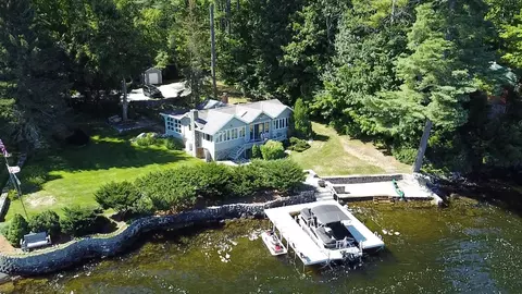 28 Lands End Ln, Naples, ME 04055