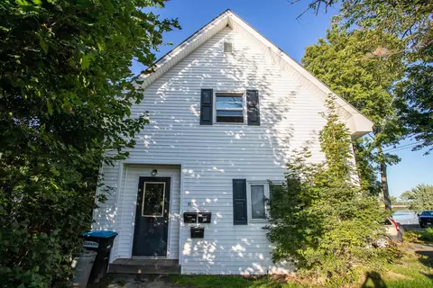 82 Fourth St, Old Town, ME 04468