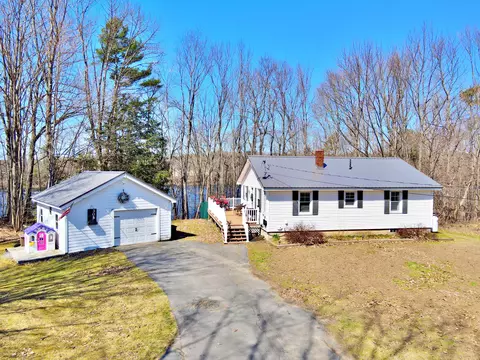 305 Main St, Bradley, ME 04411