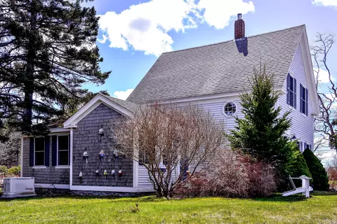 174 Crowley Island Rd, Gouldsboro, ME 04607