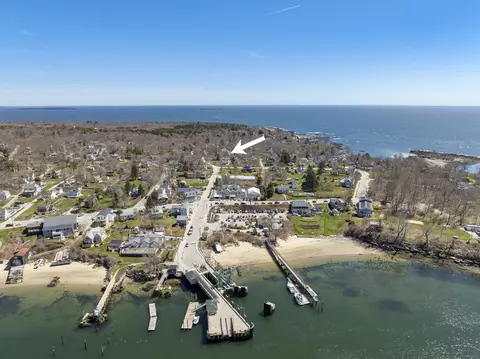35 Oakland Ave, Portland, ME 04108