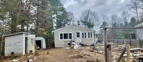 567 Ossipee Trl W, Standish, ME 04084