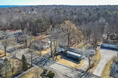 74 Pearl St, Camden, ME 04843