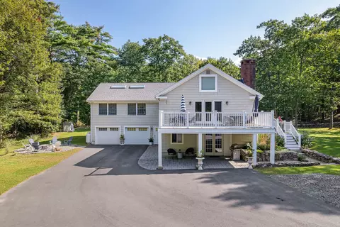 510 Shore Rd, York, ME 03902