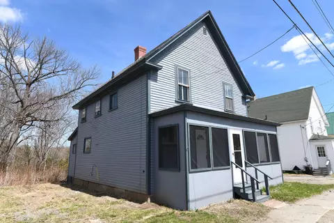 24 Second St, Milo, ME 04463