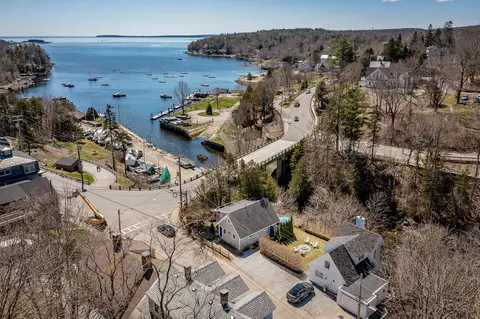 30 Main St #30, Rockport, ME 04856