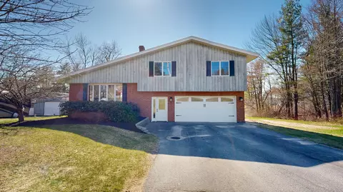 5 Ball Park Rd, Sabattus, ME 04280