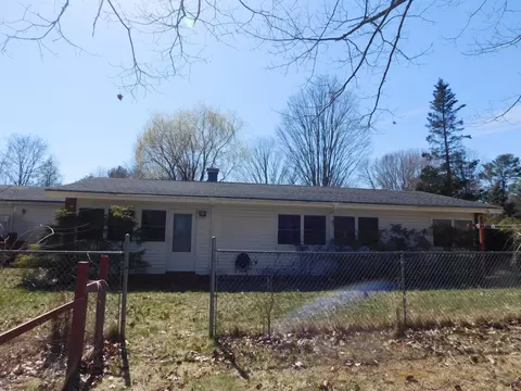 131 Randolph Dr, Bangor, ME 04401
