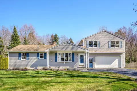 13 Ridge Rd, Westbrook, ME 04092