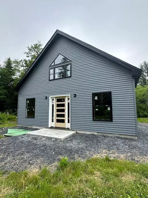 14 Greenville Rd, Shirley, ME 04485
