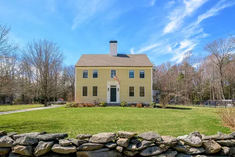 28 Foreside Rd, Cumberland, ME 04110