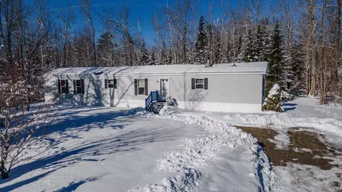 23 Starlight Dr, Wales, ME 04280