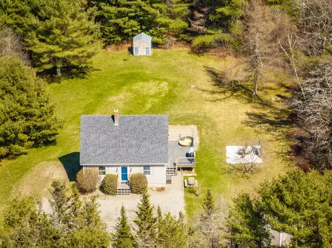 565 Atlantic Hwy, Warren, ME 04864