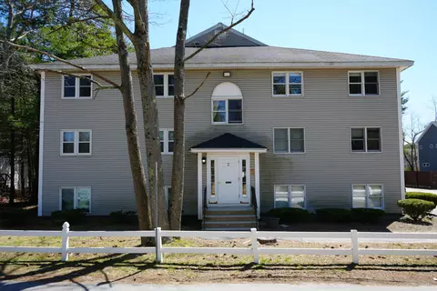 2 Ryefield Dr #17, Old Orchard Beach, ME 04064