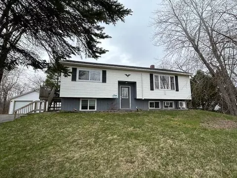39 Green Point Rd, Brewer, ME 04412