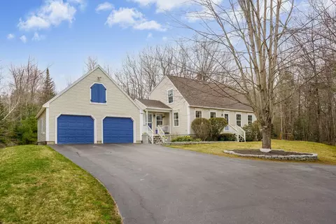 121 Barstow Rd, Gorham, ME 04038