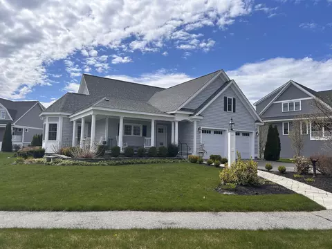 4 Cottage Way, Kittery, ME 03904