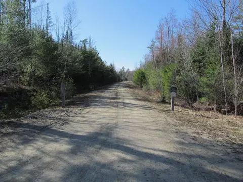 53 Gms Ln, Dixfield, ME 04224