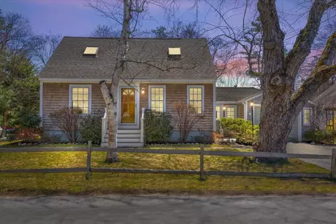 13 Prince St, Cumberland, ME 04021