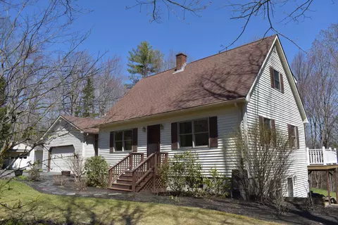 31 Ruby Ridge Rd, Winthrop, ME 04364