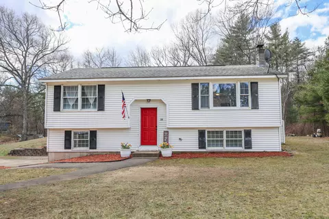 33 West St, Londonderry, NH 03053