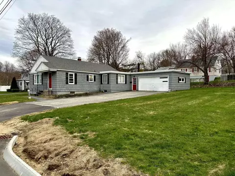 165 Warren Ave, Lewiston, ME 04240