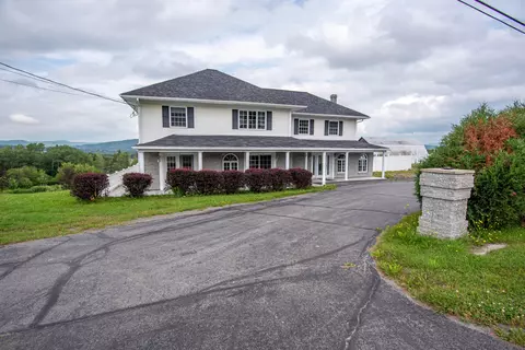 738 Main St, Madawaska, ME 04756