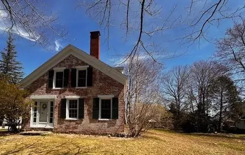 26 Northport Ave, Belfast, ME 04915