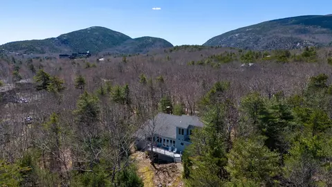 27 E Strawberry Hill Rd, Bar Harbor, ME 04609