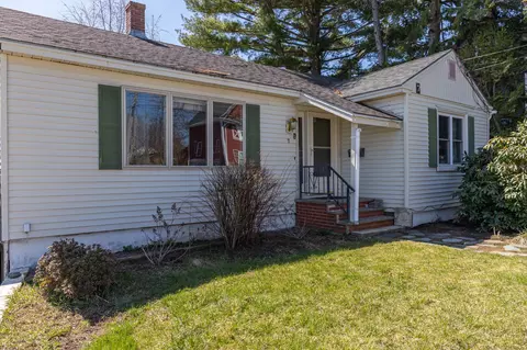 7 Highland St, Brewer, ME 04412