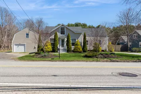 236 Ferry Rd, Saco, ME 04072
