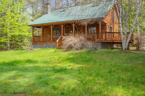 19 Heritage Dr, Harrison, ME 04040