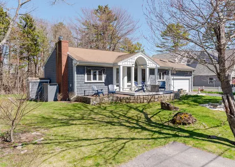 59 Ocean Ave, Scarborough, ME 04074