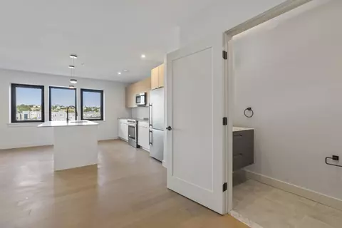 75 Chestnut St #509, Portland, ME 04101