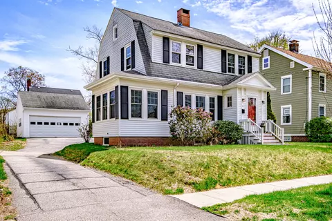 38 Kenwood St, Portland, ME 04102