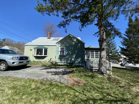 103 St Croix St, Lewiston, ME 04240