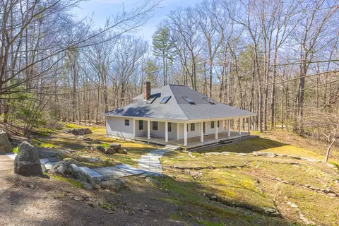 151 Boyds Corner Rd, South Berwick, ME 03908