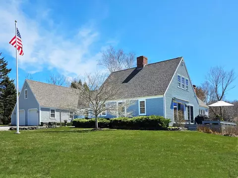 127 Seawood Park Rd, New Harbor, ME 04554
