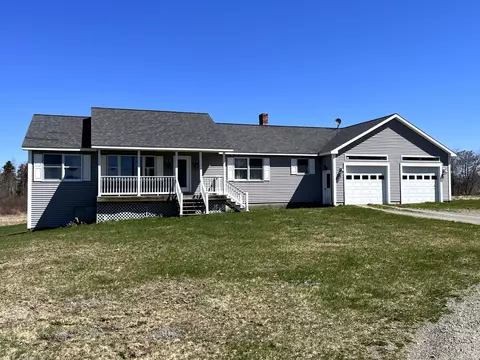 39 Goodhue Rd, Sidney, ME 04330