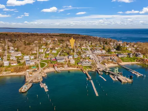 61 Island Ave, Portland, ME 04108
